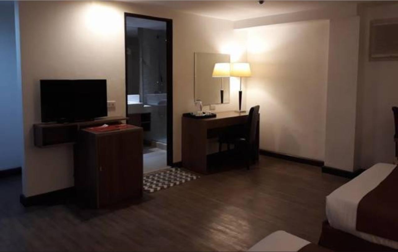 Tyche Boutique Hotel Legazpi Esterno foto