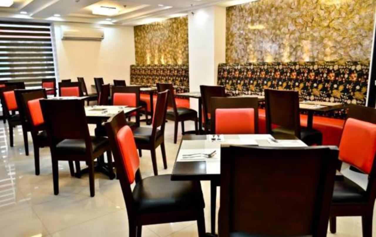 Tyche Boutique Hotel Legazpi Esterno foto