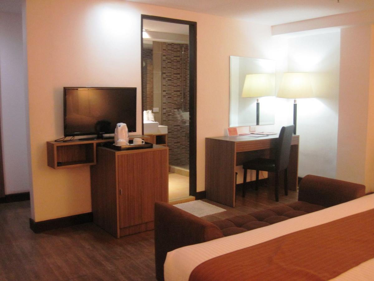 Tyche Boutique Hotel Legazpi Esterno foto