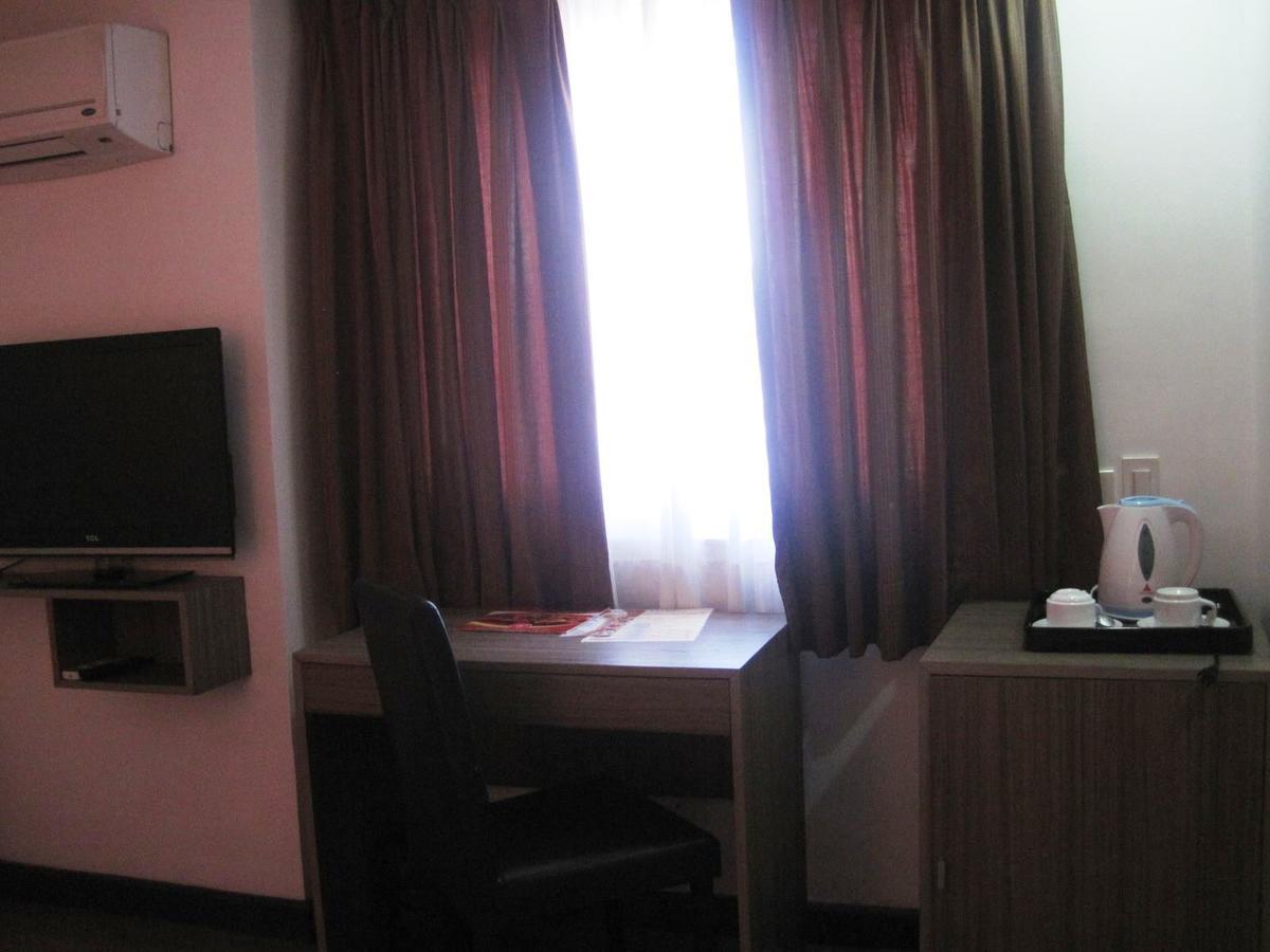 Tyche Boutique Hotel Legazpi Esterno foto